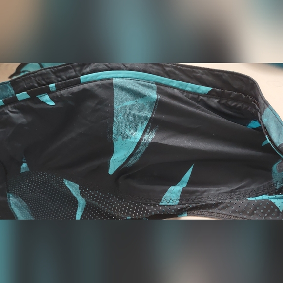 Lululemon Women’s Pack-It Vest Back Spin Stroke Peacock Blue Black Size 10 EUC - Picture 6 of 12